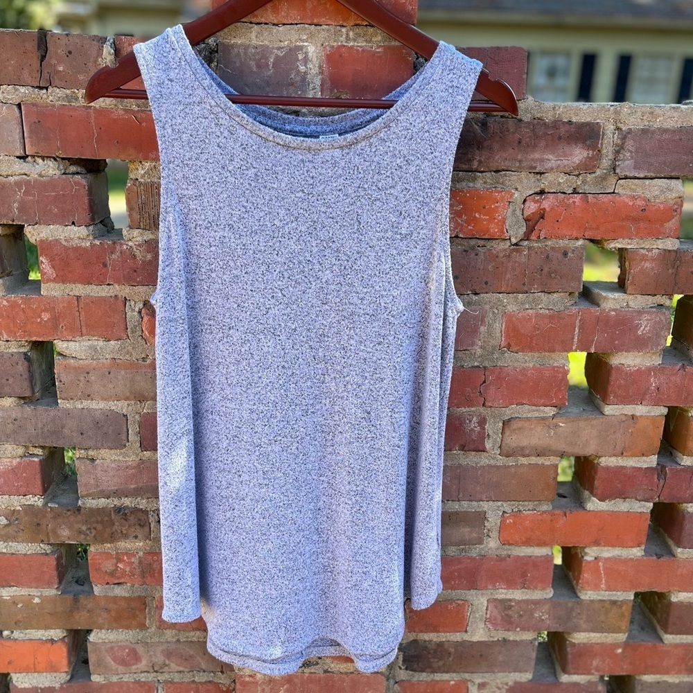 Old Navy Grey Scoop Neck Sleeveless Tank Top